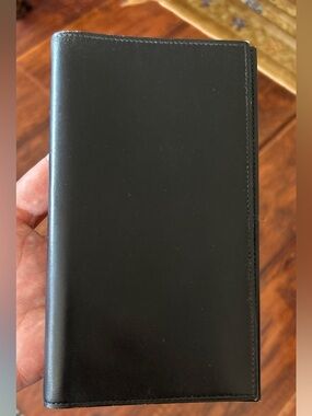 HERMES Black Leather Agenda wallet/Cover EUC